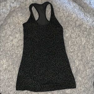 Lululemon tank size 2